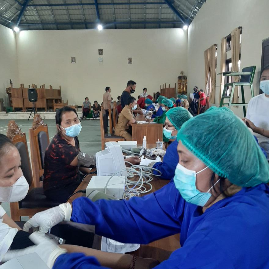 Gertak Vaksinasi Covid-19 Desa Yangapi di Banjar Dinas Metra Kelod, Metra Tengah,Metra Kelod